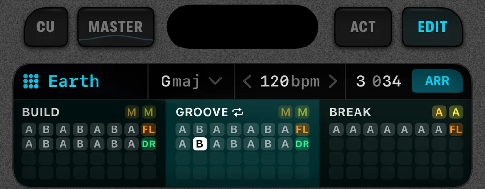 The Cue8 top bar and display in EDIT mode, with ARR and a looping section